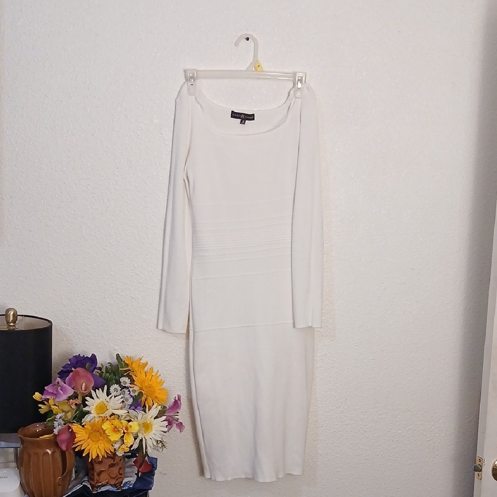 Almost Famous Elegant White Long Sleeve Dress